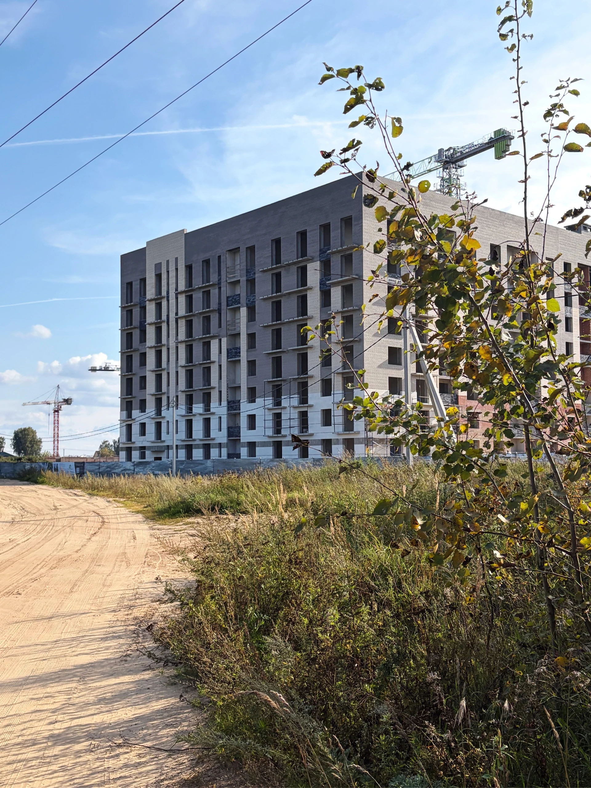 🏗 Ход строительства: сентябрьский фотоотчёт! 🏗
Рады сообщить: дом уже полностью во...