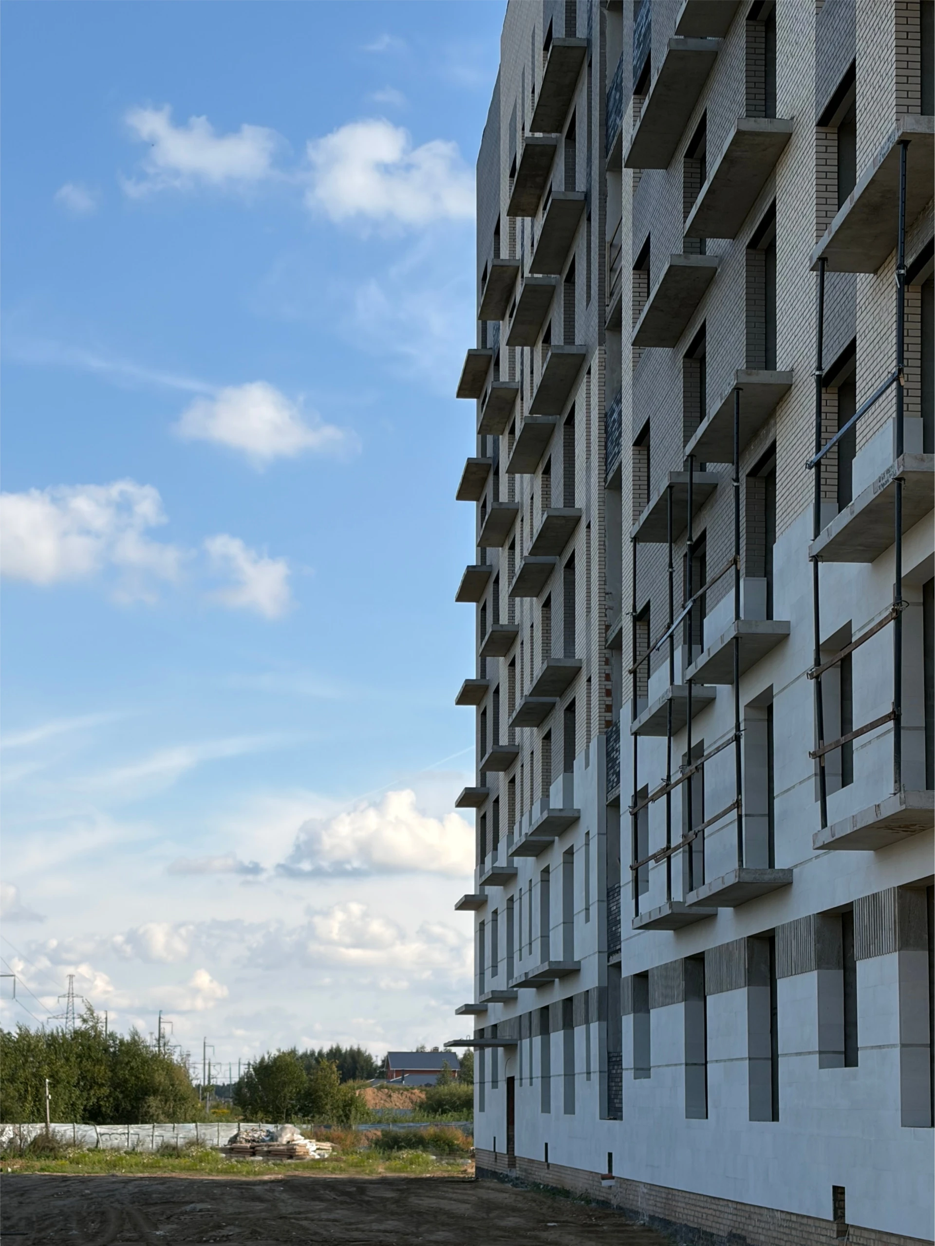 🏗 Ход строительства: сентябрьский фотоотчёт! 🏗
Рады сообщить: дом уже полностью во...